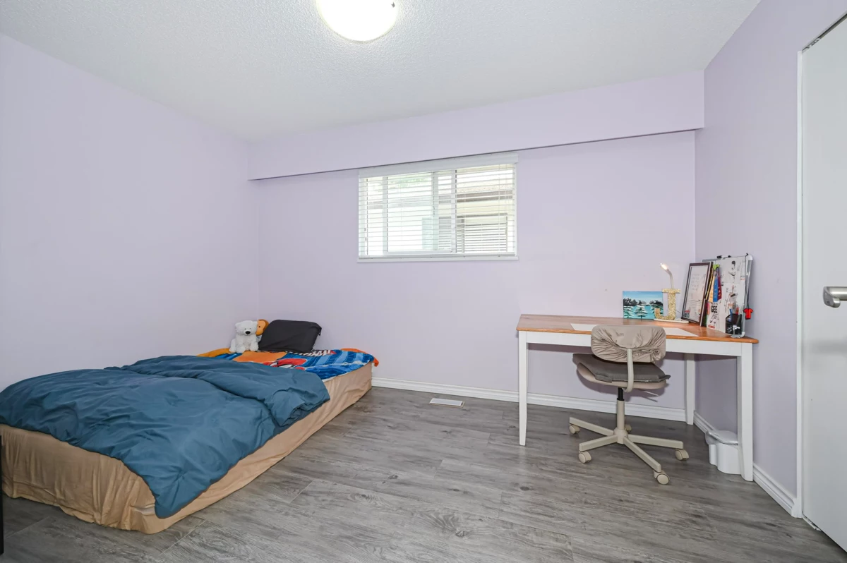 Kitchen Photo of 1818 Fraser Avenue, Port Coquitlam, BC