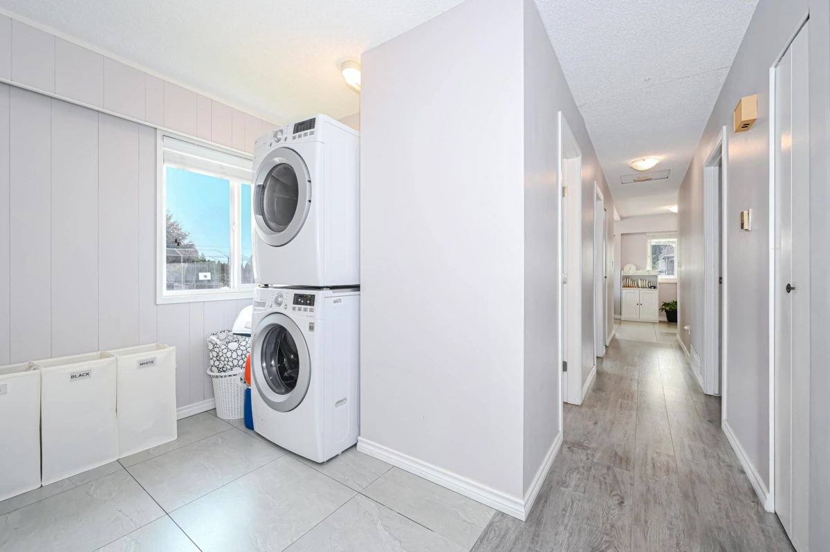 Powder Room Photo of 1818 Fraser Avenue, Port Coquitlam, BC