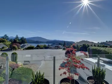 806 Oceanmount Boulevard, Gibsons, BC, Gibsons — Single Family Residence for sale