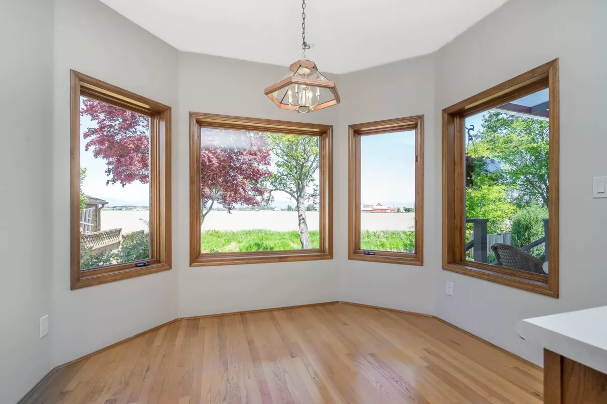 Basement Recreation Room Photo of 6247 Crescent Place, Delta, BC
