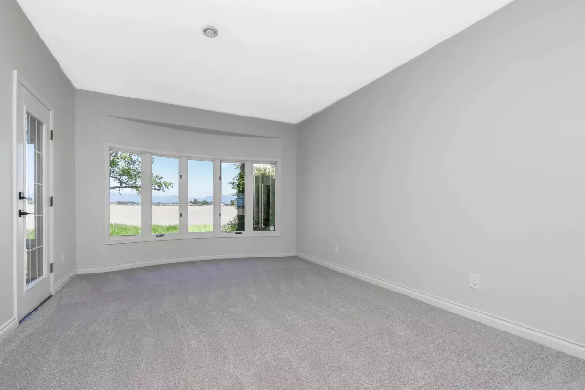 Entry Foyer Photo of 6247 Crescent Place, Delta, BC