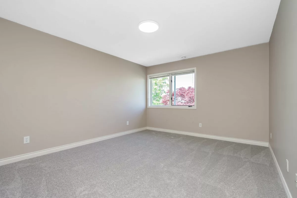 Garden / Landscaping Photo of 6247 Crescent Place, Delta, BC