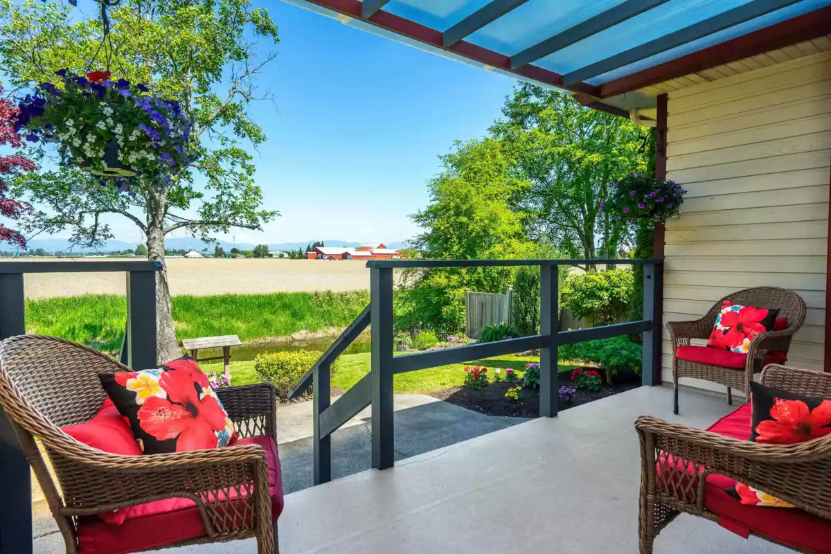 Hot Tub / Spa Photo of 6247 Crescent Place, Delta, BC