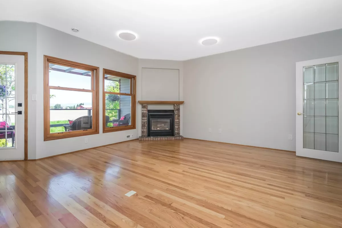 Walk-In Closet Photo of 6247 Crescent Place, Delta, BC