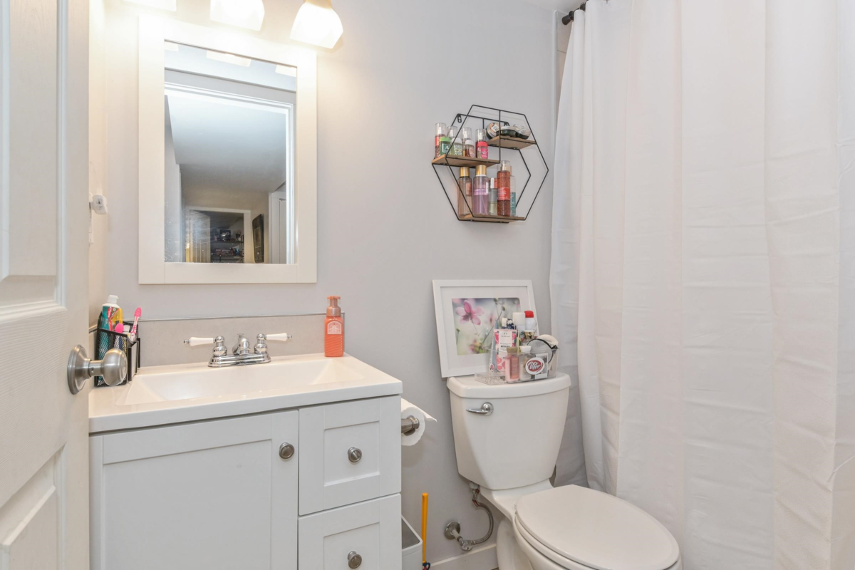 Hallway Photo of 136 20820 87 Avenue, Langley, BC