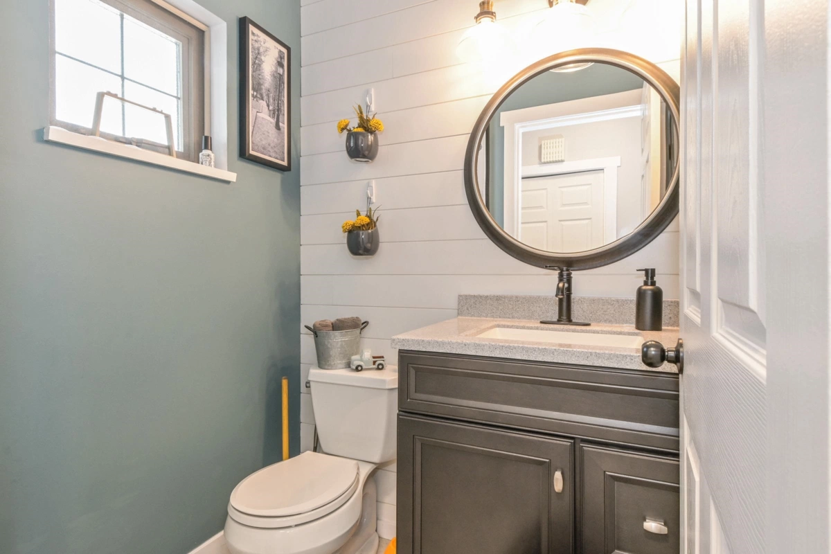 Walk-In Closet Photo of 136 20820 87 Avenue, Langley, BC