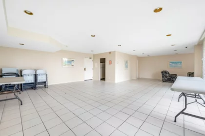 Entry Foyer Photo of 1005 6240 Mckay Avenue, Burnaby, BC