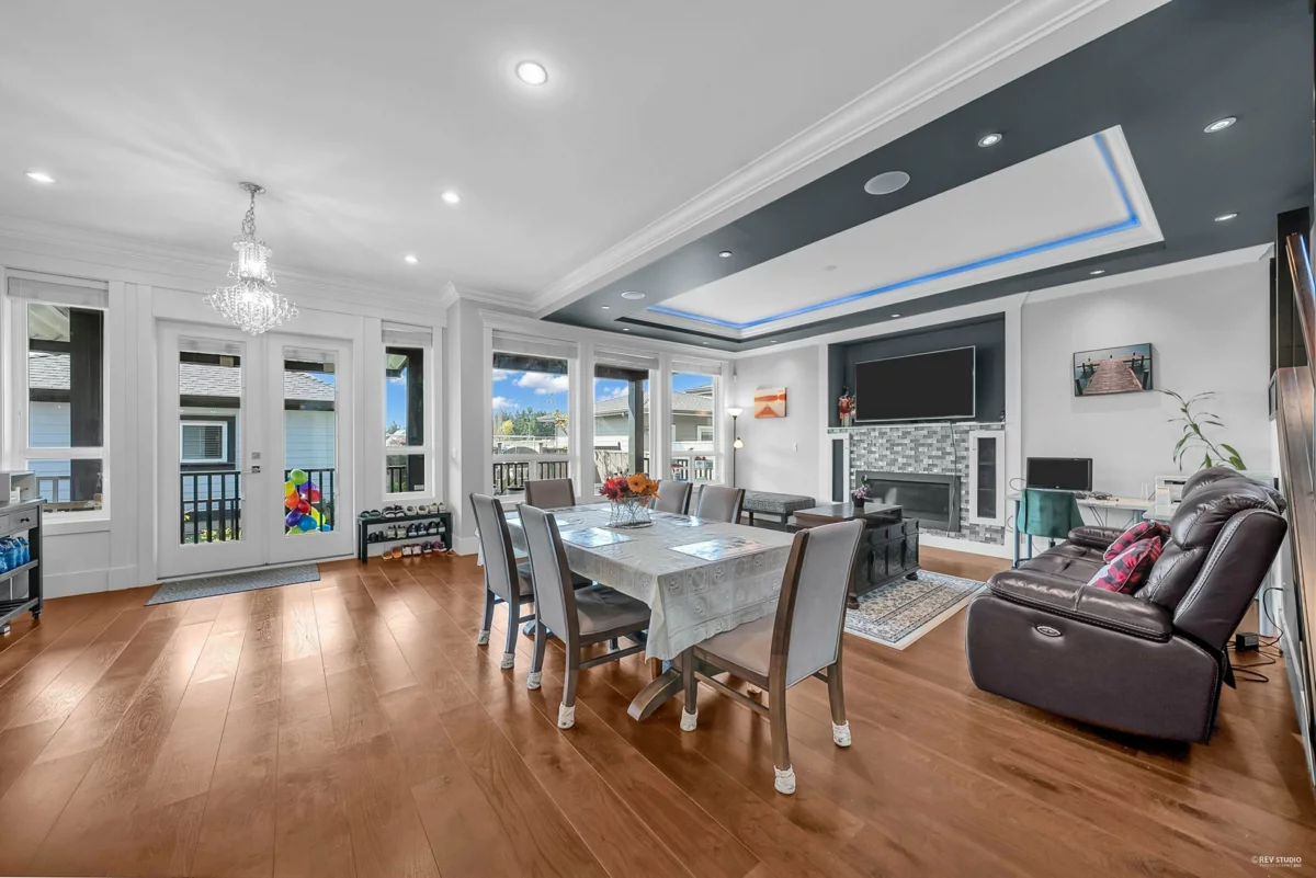 Primary Bathroom Photo of 1640 Como Lake Avenue, Coquitlam, BC