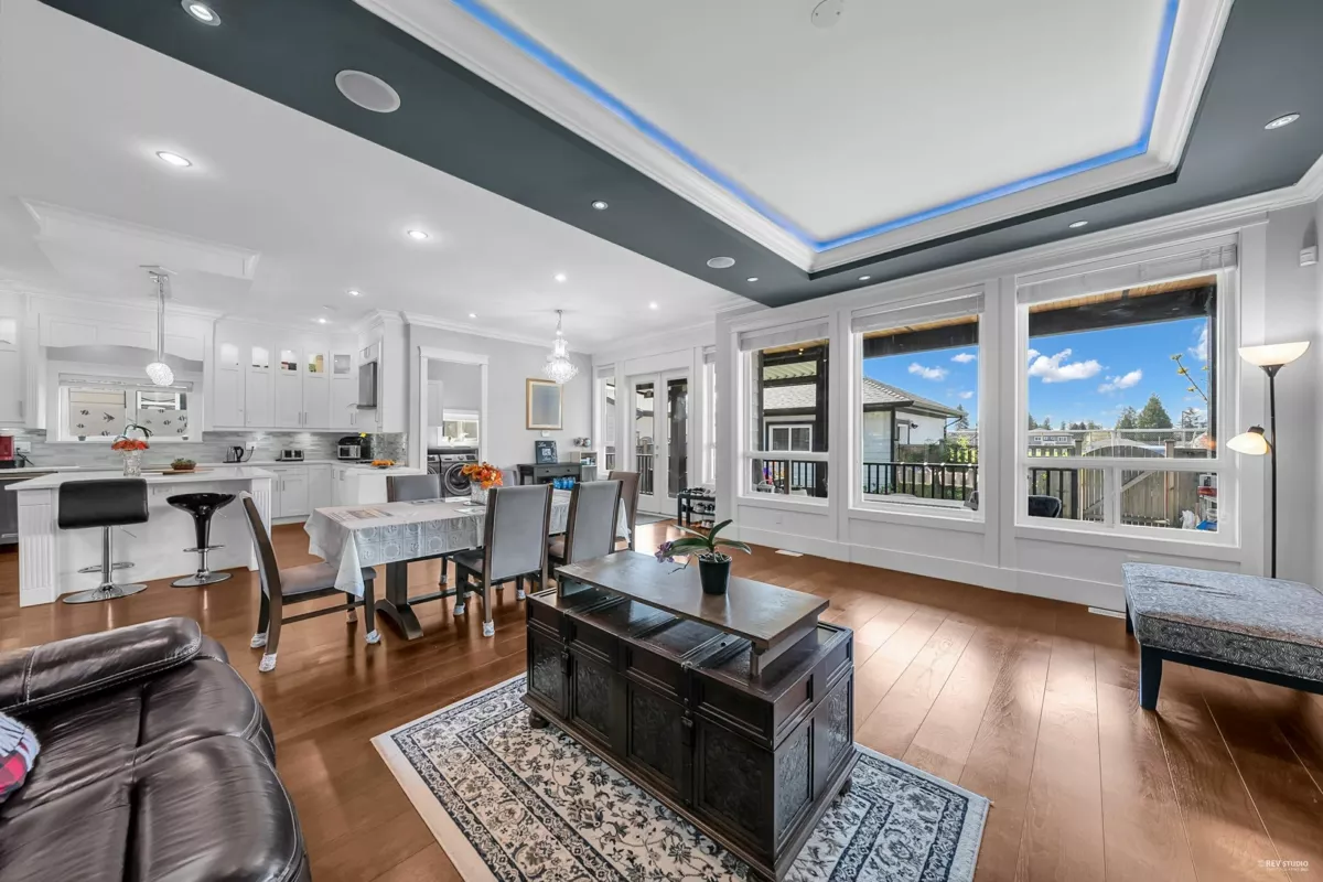 Walk-In Closet Photo of 1640 Como Lake Avenue, Coquitlam, BC