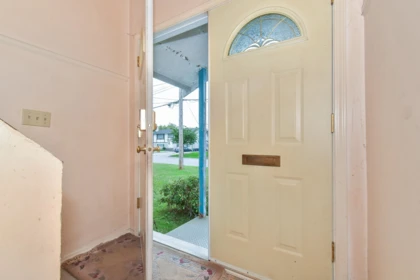 17841 57a Avenue, Surrey, BC, Surrey — Single Family Residence for sale