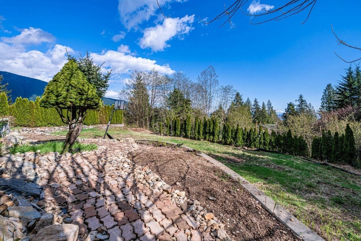 Aerial View of 520 Ballantree Place, West Vancouver, BC