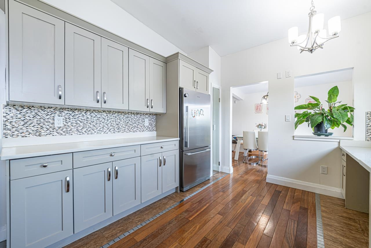 Bedroom 4 Photo of 520 Ballantree Place, West Vancouver, BC