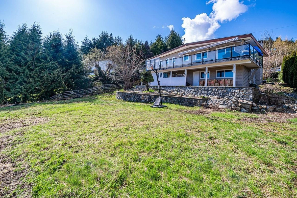 Community Amenities Photo (Clubhouse) of 520 Ballantree Place, West Vancouver, BC