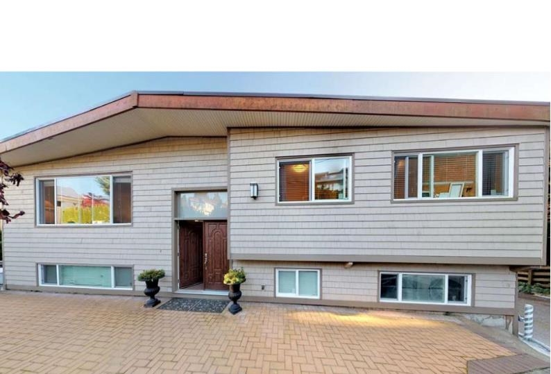 Exterior Rear Photo of 520 Ballantree Place, West Vancouver, BC