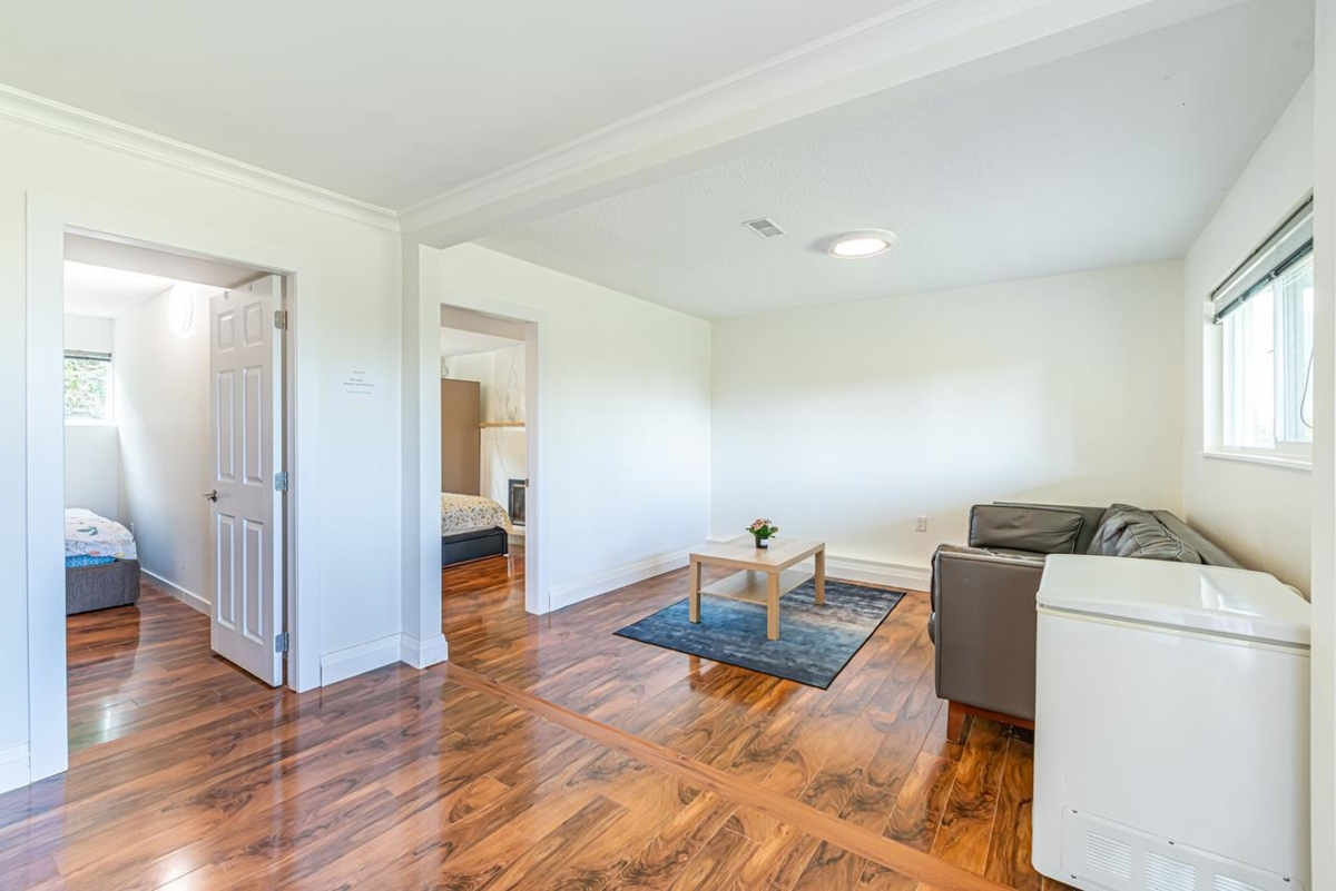 Staircase Photo of 520 Ballantree Place, West Vancouver, BC