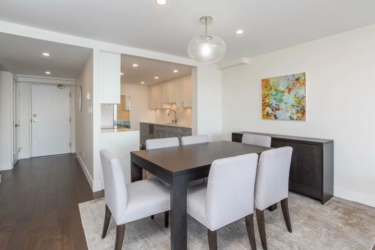 Breakfast Nook Photo of 1302 2203 Bellevue Avenue, West Vancouver, BC