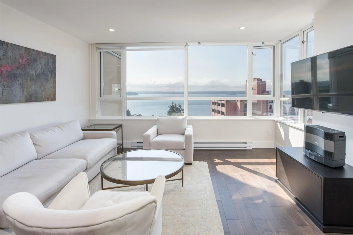 Dining Area Photo of 1302 2203 Bellevue Avenue, West Vancouver, BC