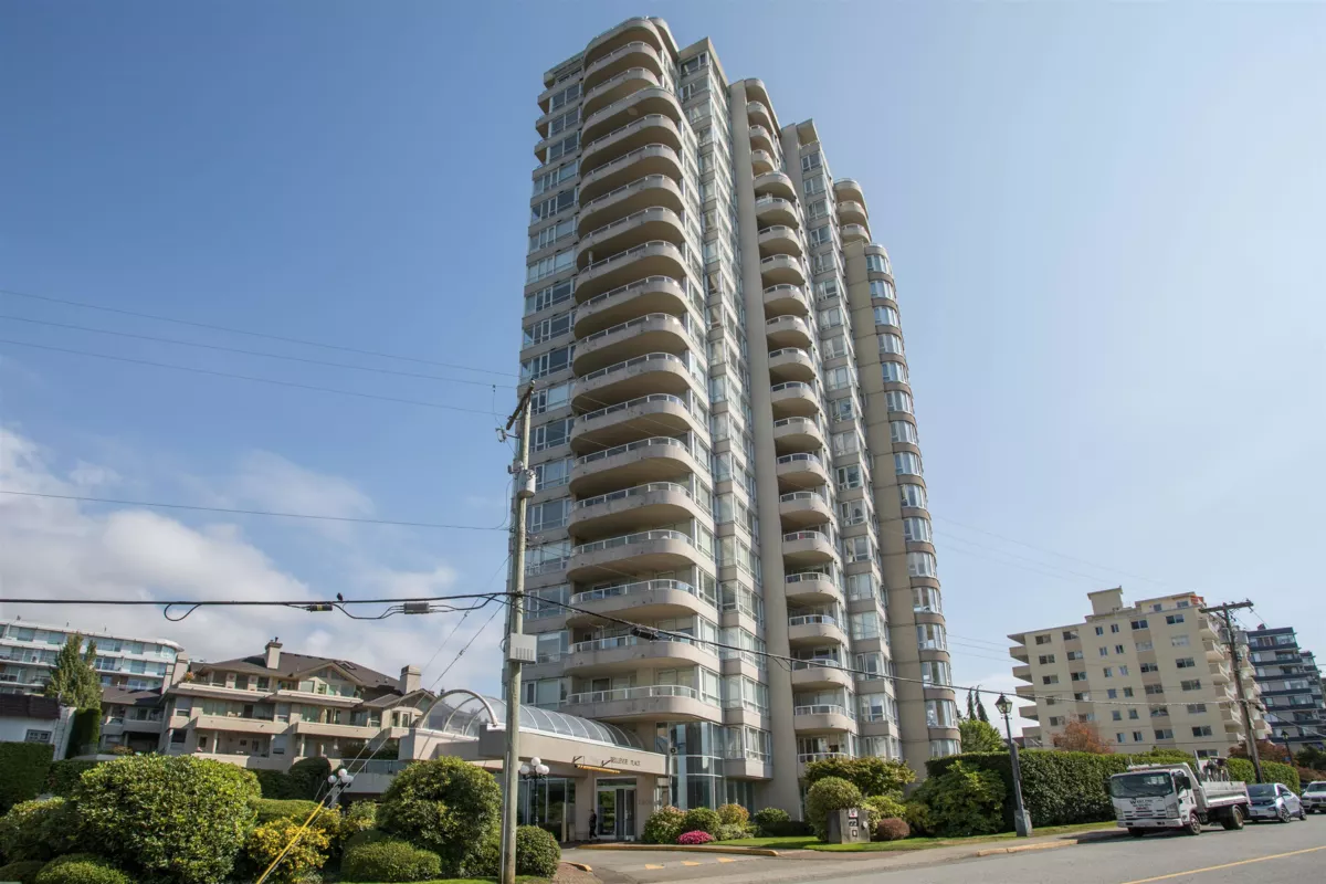 Outdoor Deck Photo of 1302 2203 Bellevue Avenue, West Vancouver, BC