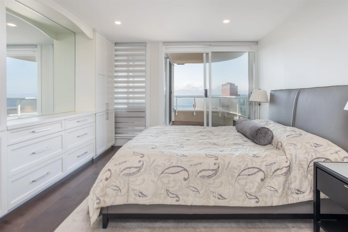 Powder Room Photo of 1302 2203 Bellevue Avenue, West Vancouver, BC