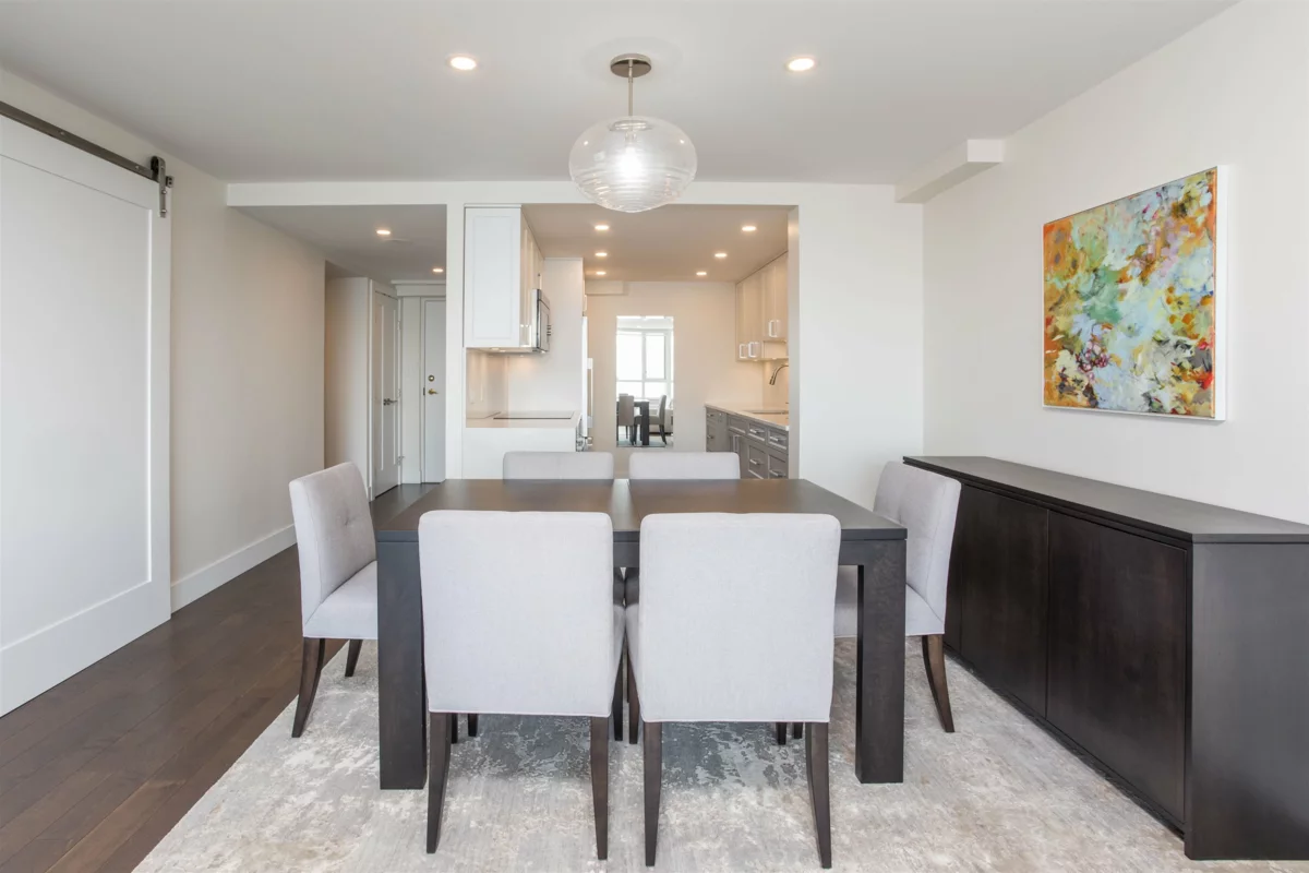 Primary Bedroom Photo of 1302 2203 Bellevue Avenue, West Vancouver, BC