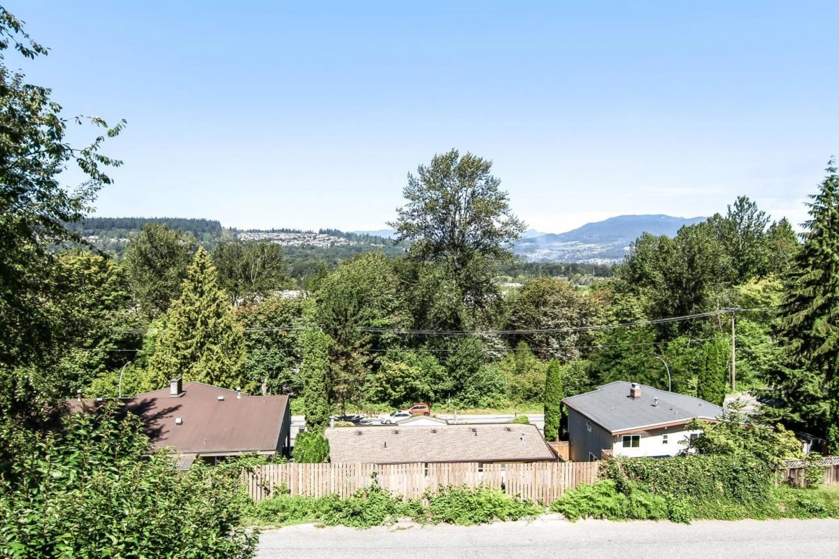 Backyard Photo of 1525 Elinor Crescent, Port Coquitlam, BC