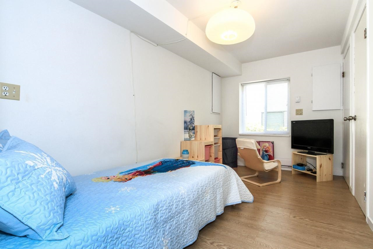 Hallway Photo of 1525 Elinor Crescent, Port Coquitlam, BC