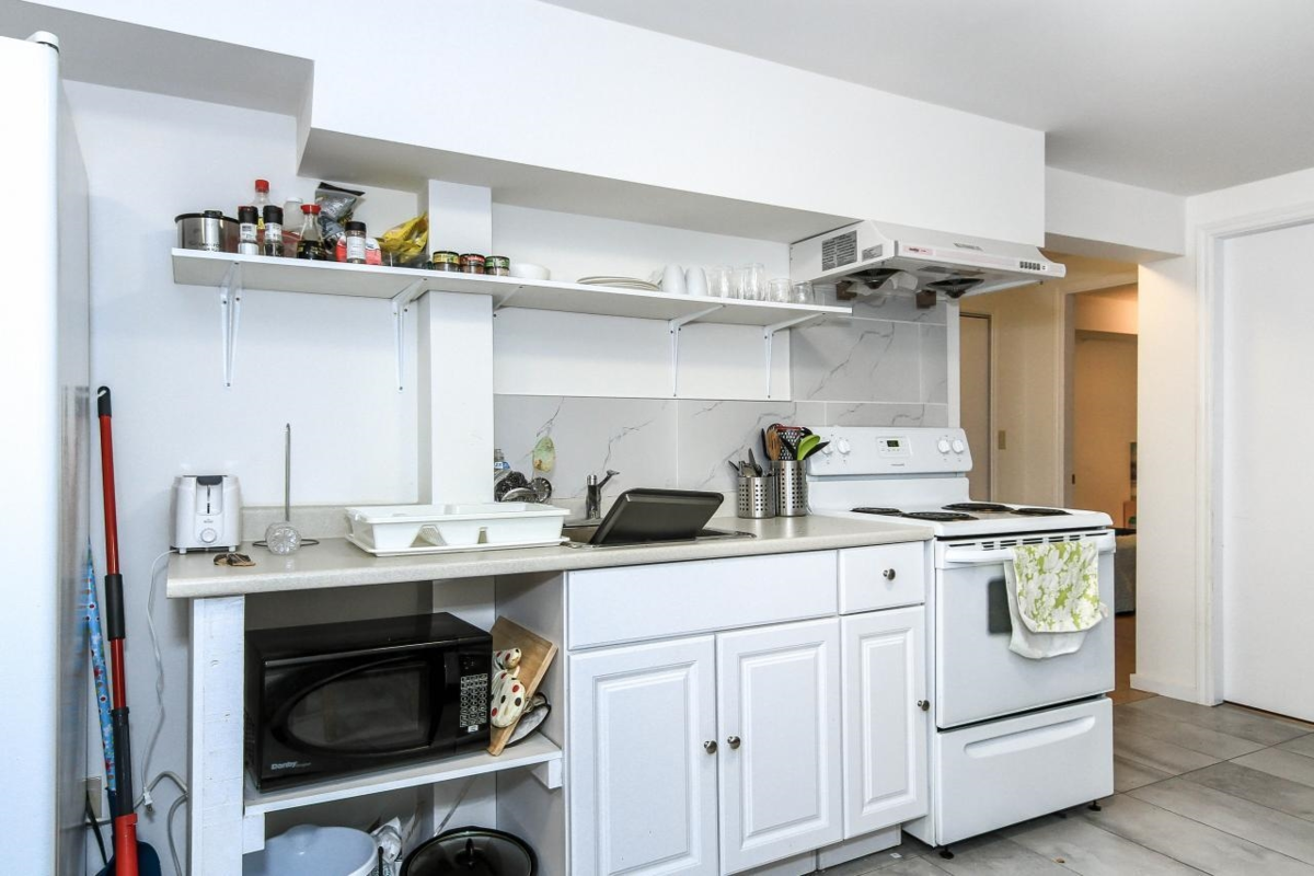 Mudroom Photo of 1525 Elinor Crescent, Port Coquitlam, BC