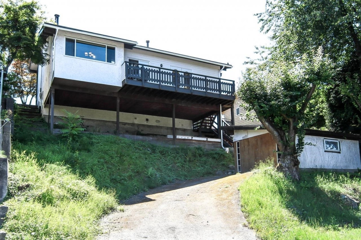 Outdoor Deck Photo of 1525 Elinor Crescent, Port Coquitlam, BC