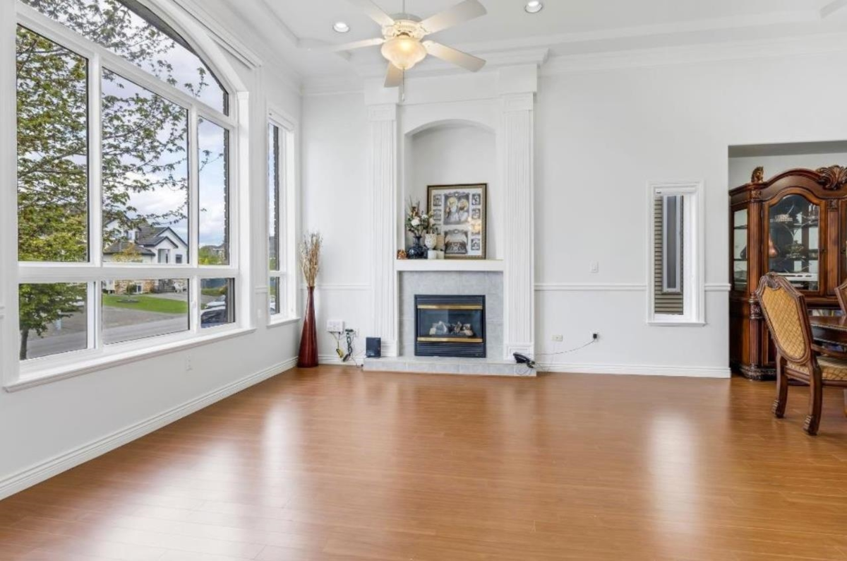 Living Room Photo of 12672 67a Avenue, Surrey, BC