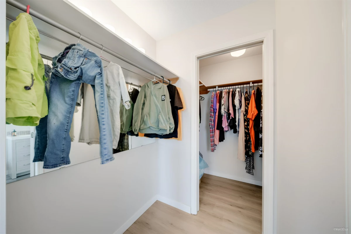 Fitness Center Photo Near 3 1552 Everall Street, White Rock, BC