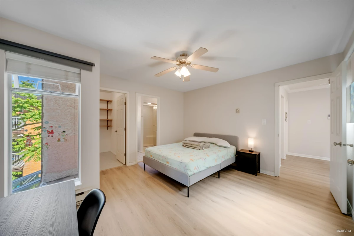 Mudroom Photo of 3 1552 Everall Street, White Rock, BC