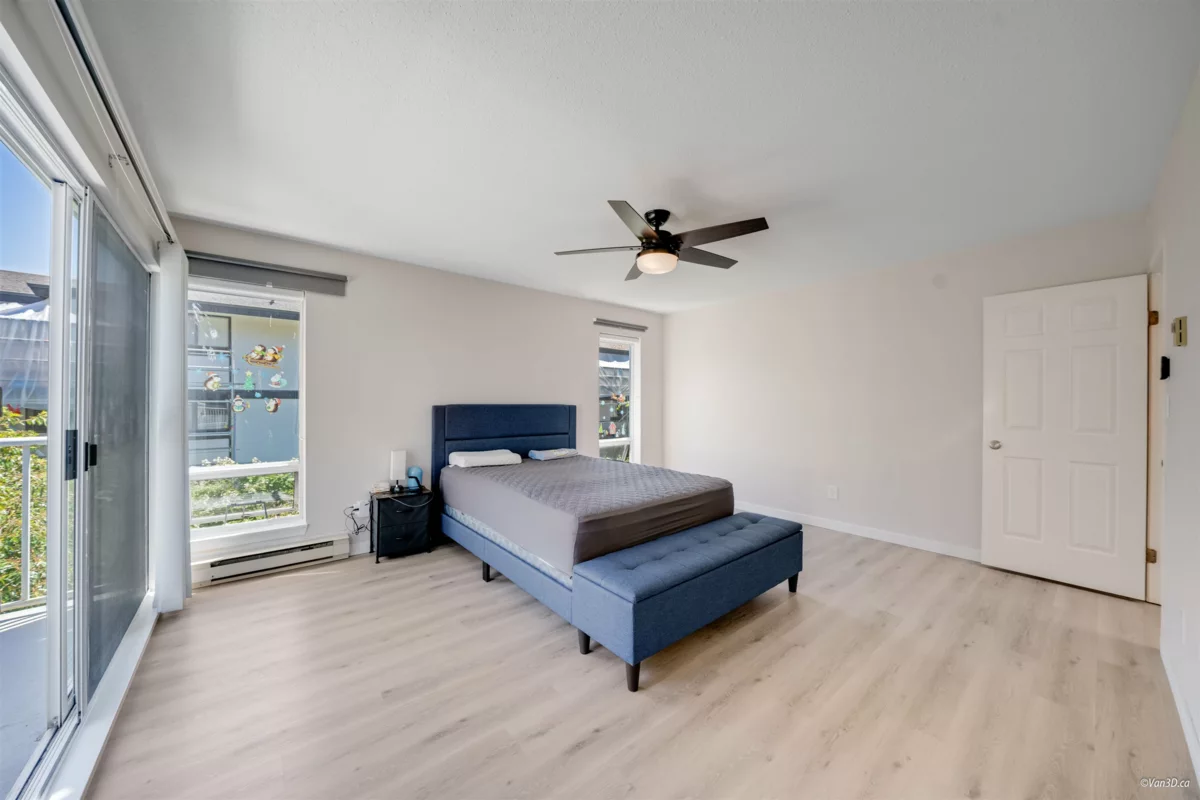 Neighborhood Park Photo Near 3 1552 Everall Street, White Rock, BC