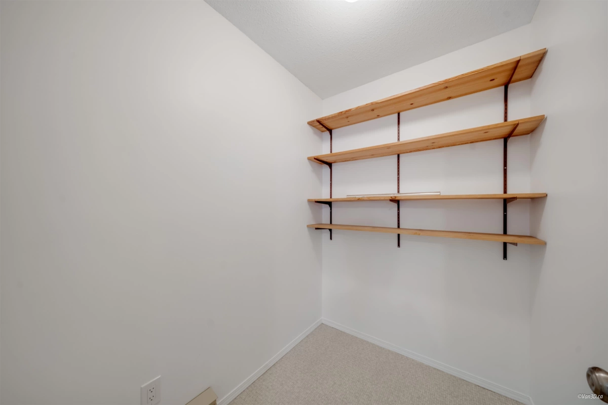 Outdoor Patio Photo of 3 1552 Everall Street, White Rock, BC