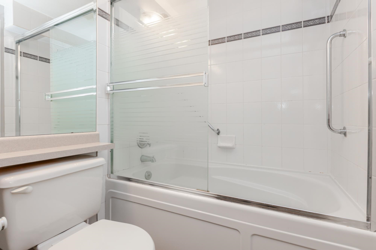 Garden / Landscaping Photo of 415 14377 103 Avenue, Surrey, BC