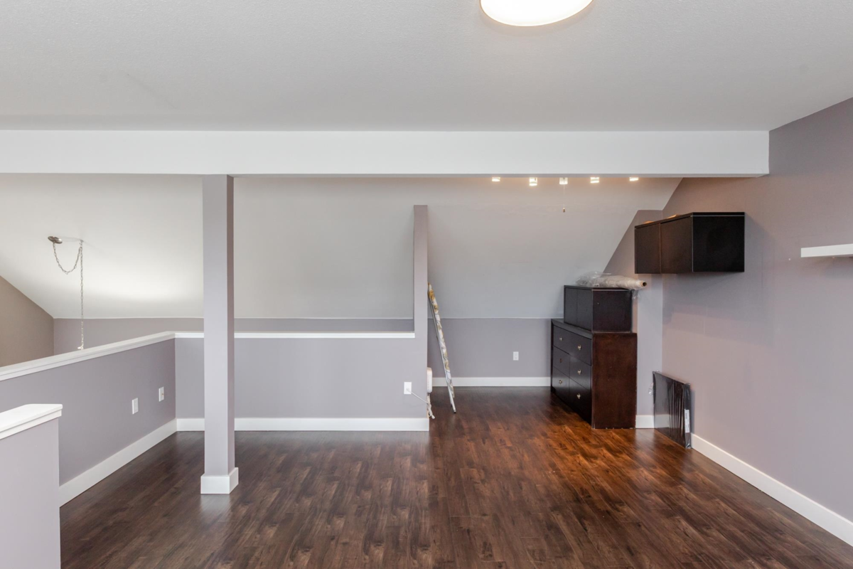 Mudroom Photo of 415 14377 103 Avenue, Surrey, BC