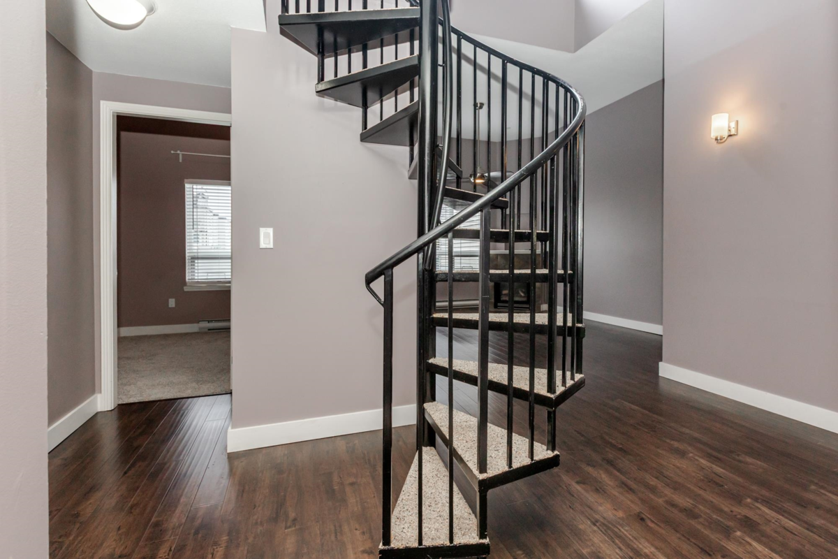 Walk-In Closet Photo of 415 14377 103 Avenue, Surrey, BC