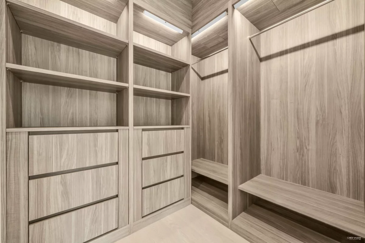 Guest Bathroom Photo of 7 13778 100 Avenue, Surrey, BC