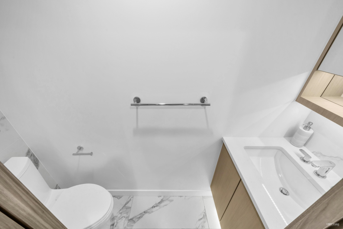 Laundry Room Photo of 7 13778 100 Avenue, Surrey, BC