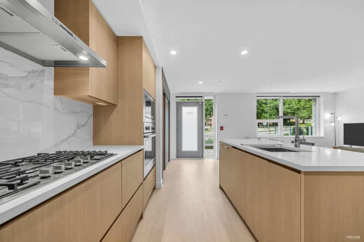 Walk-In Closet Photo of 7 13778 100 Avenue, Surrey, BC