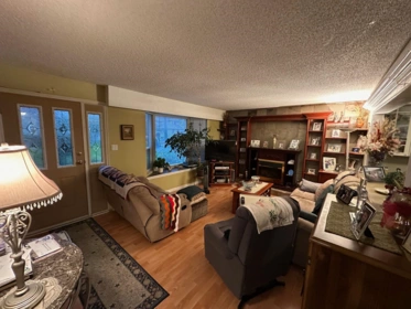 15970 Thrift Avenue, White Rock, BC, White Rock — Single Family Residence for sale