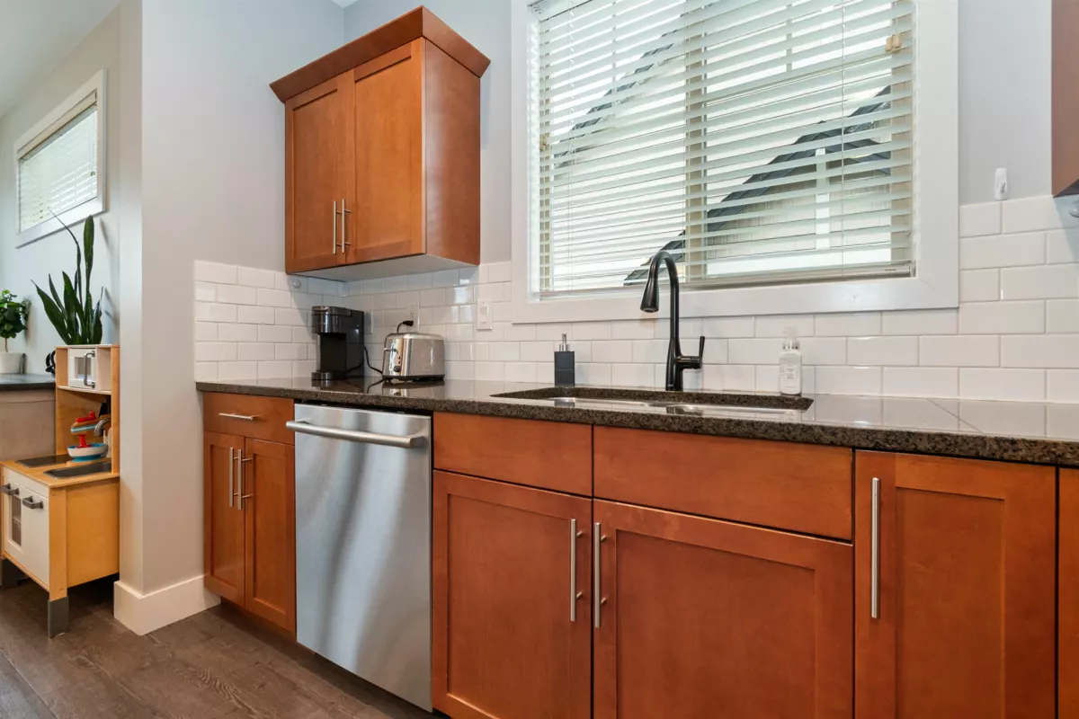 Bedroom 2 Photo of 2 9280 Broadway Street, Chilliwack, BC