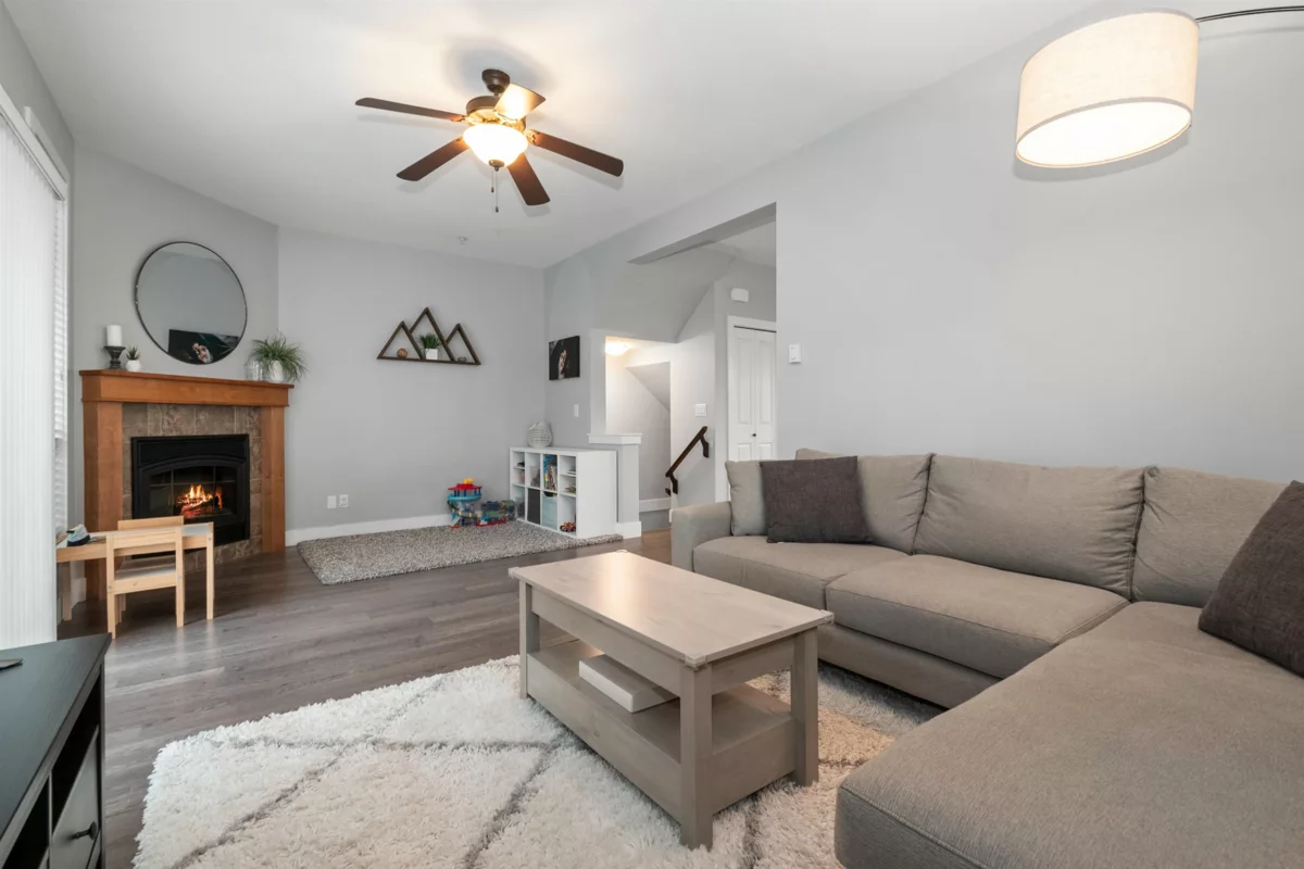 Laundry Room Photo of 2 9280 Broadway Street, Chilliwack, BC