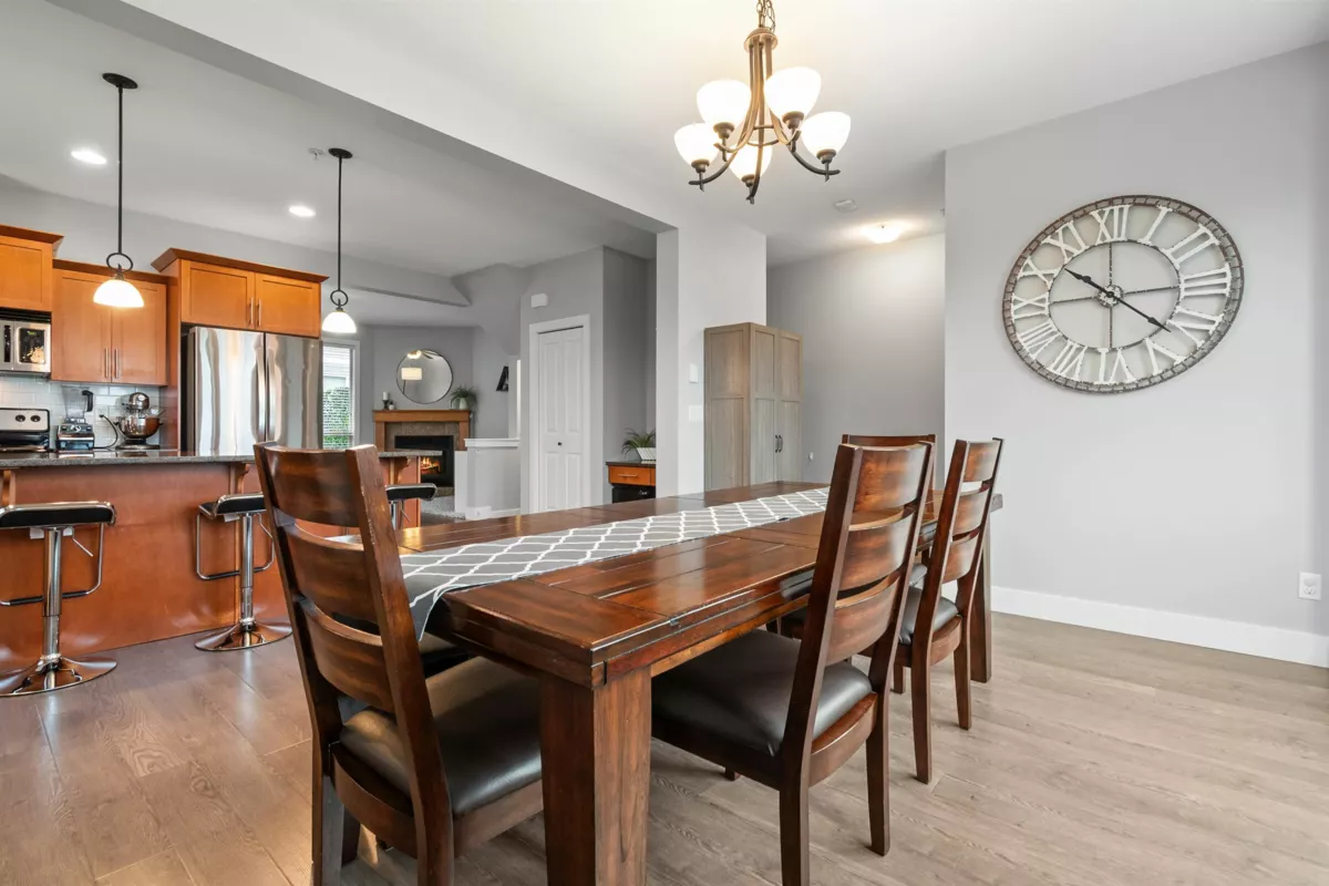 Powder Room Photo of 2 9280 Broadway Street, Chilliwack, BC