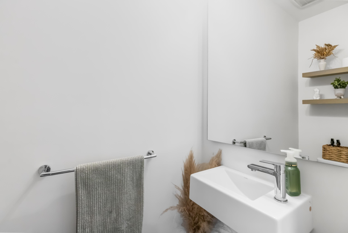 Bedroom 3 Photo of 10 7288 188 Street, Surrey, BC