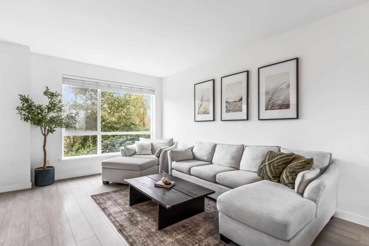 Living Room Photo of 10 7288 188 Street, Surrey, BC