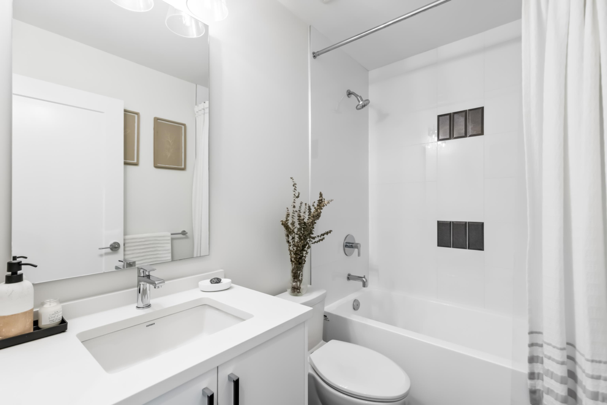 Loft / Bonus Room Photo of 10 7288 188 Street, Surrey, BC