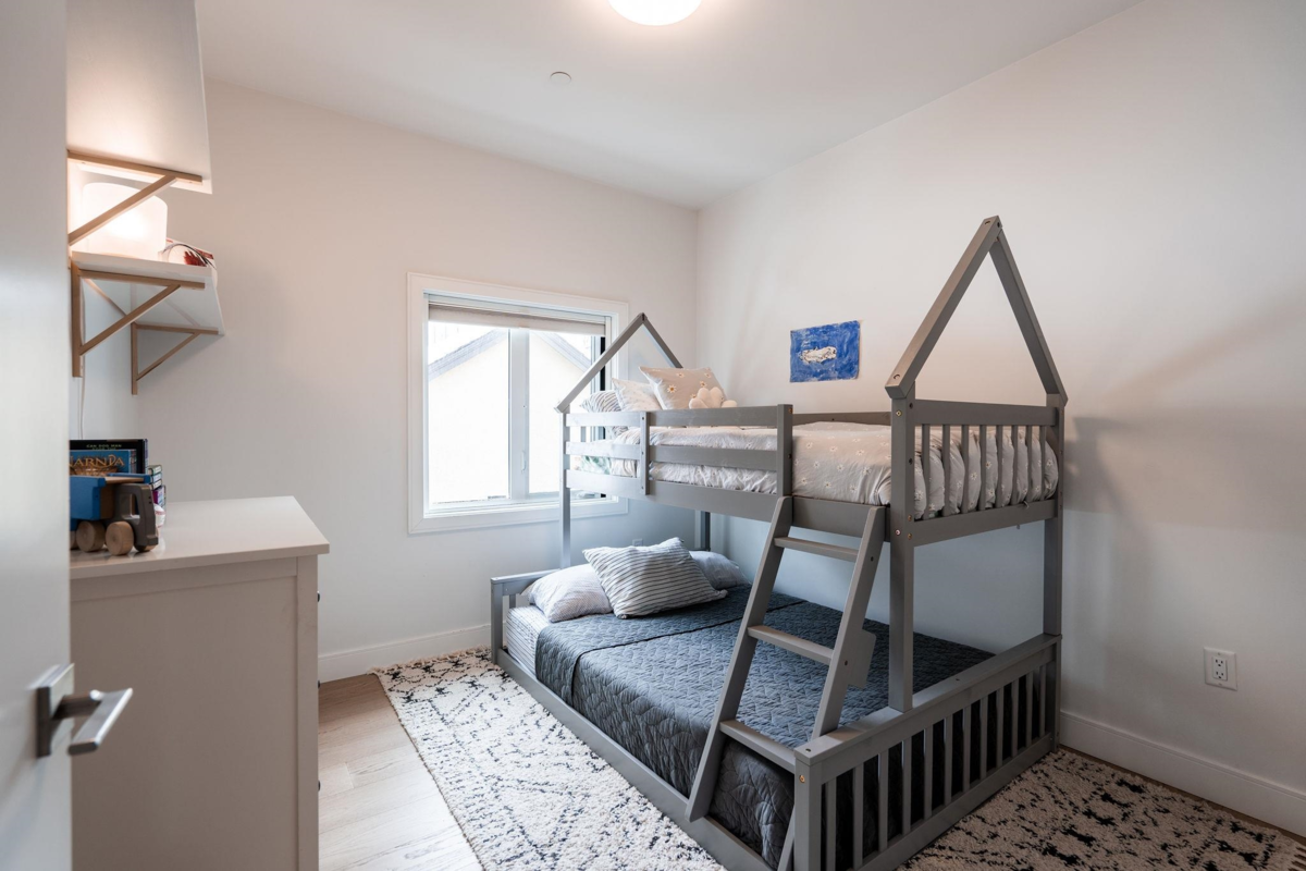 Basement Recreation Room Photo of 3337 W 40th Avenue, Vancouver, BC