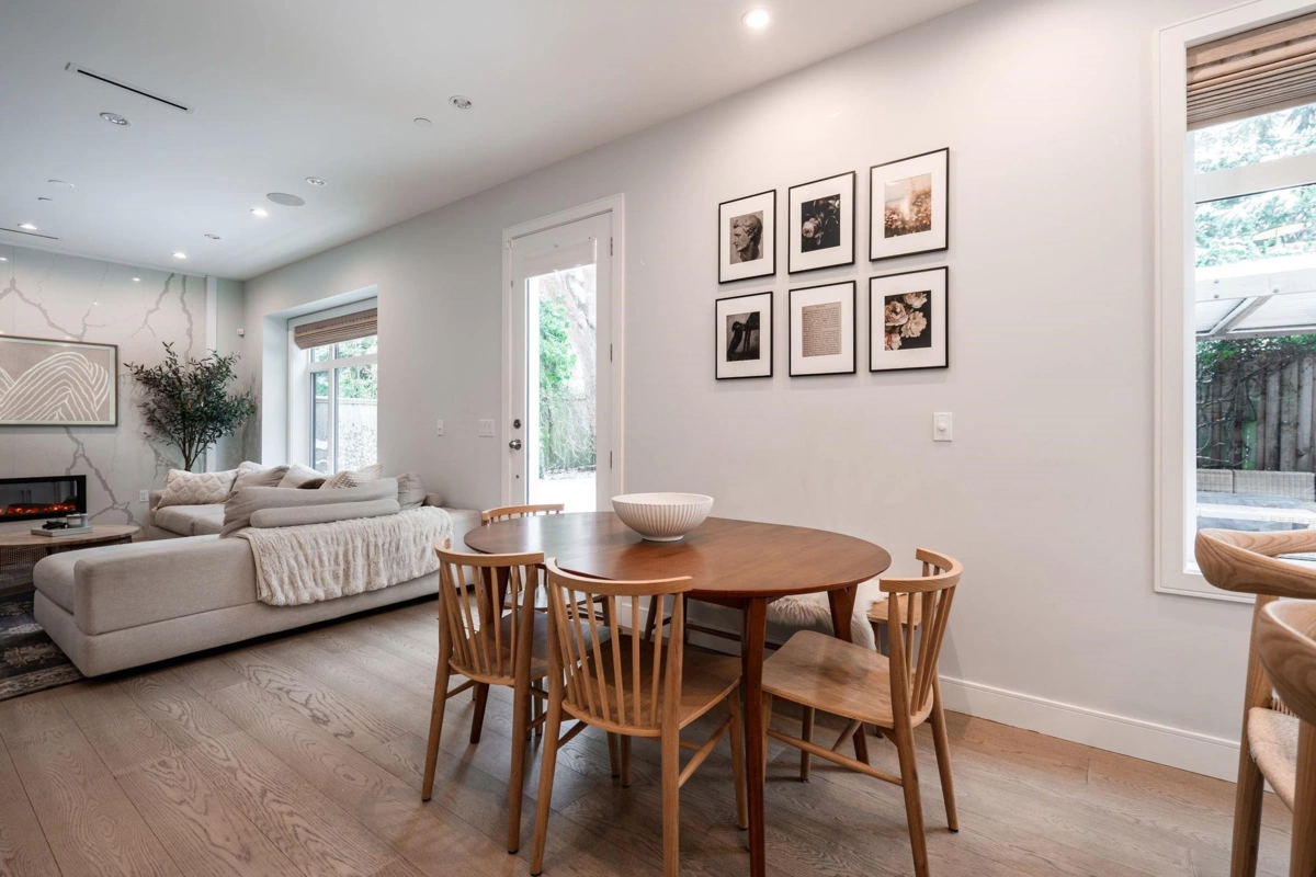 Breakfast Nook Photo of 3337 W 40th Avenue, Vancouver, BC