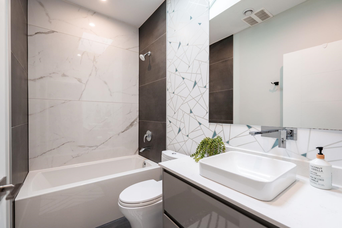 Entry Foyer Photo of 3337 W 40th Avenue, Vancouver, BC