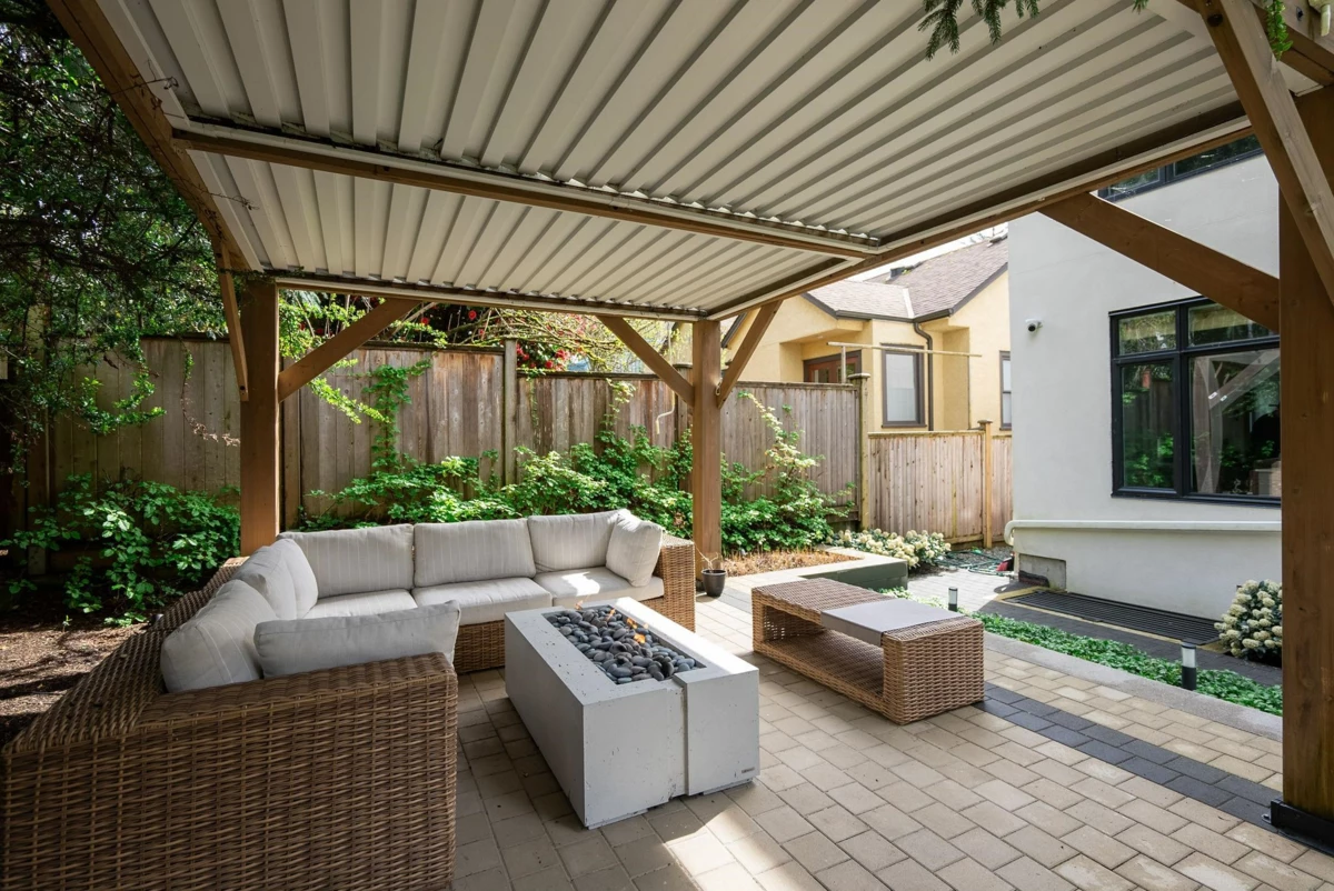 Outdoor Kitchen Photo of 3337 W 40th Avenue, Vancouver, BC